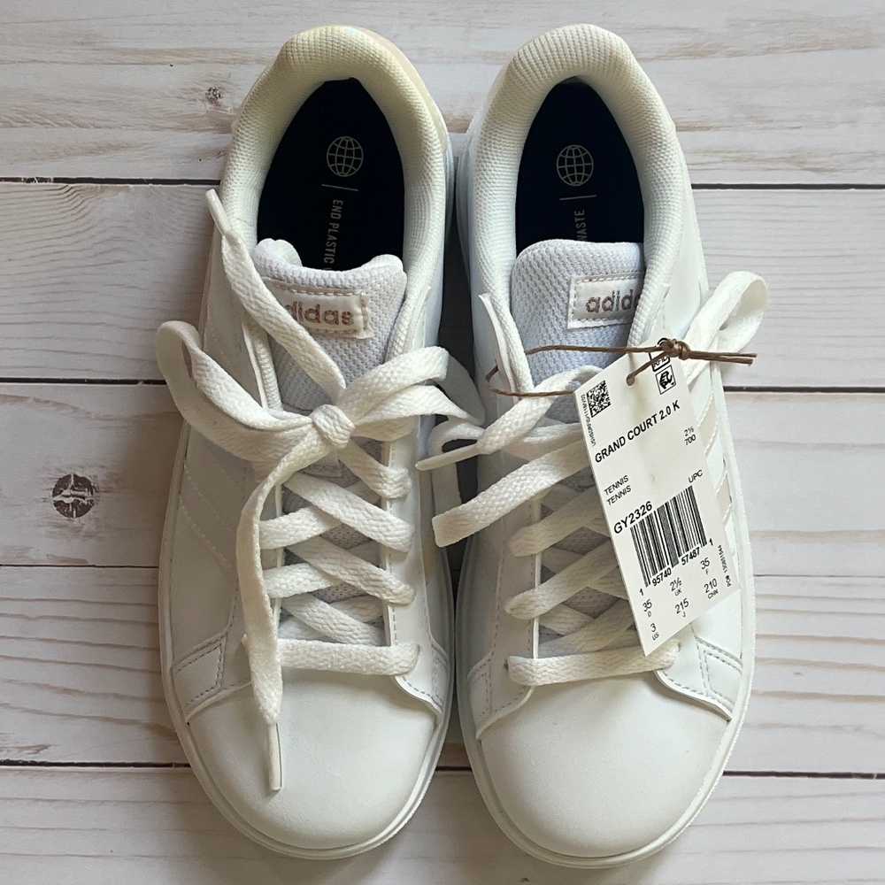 Adidas Grand Court 2.0 Kids Sneakers | White/Iridescent stripes | Size 3 | NWT